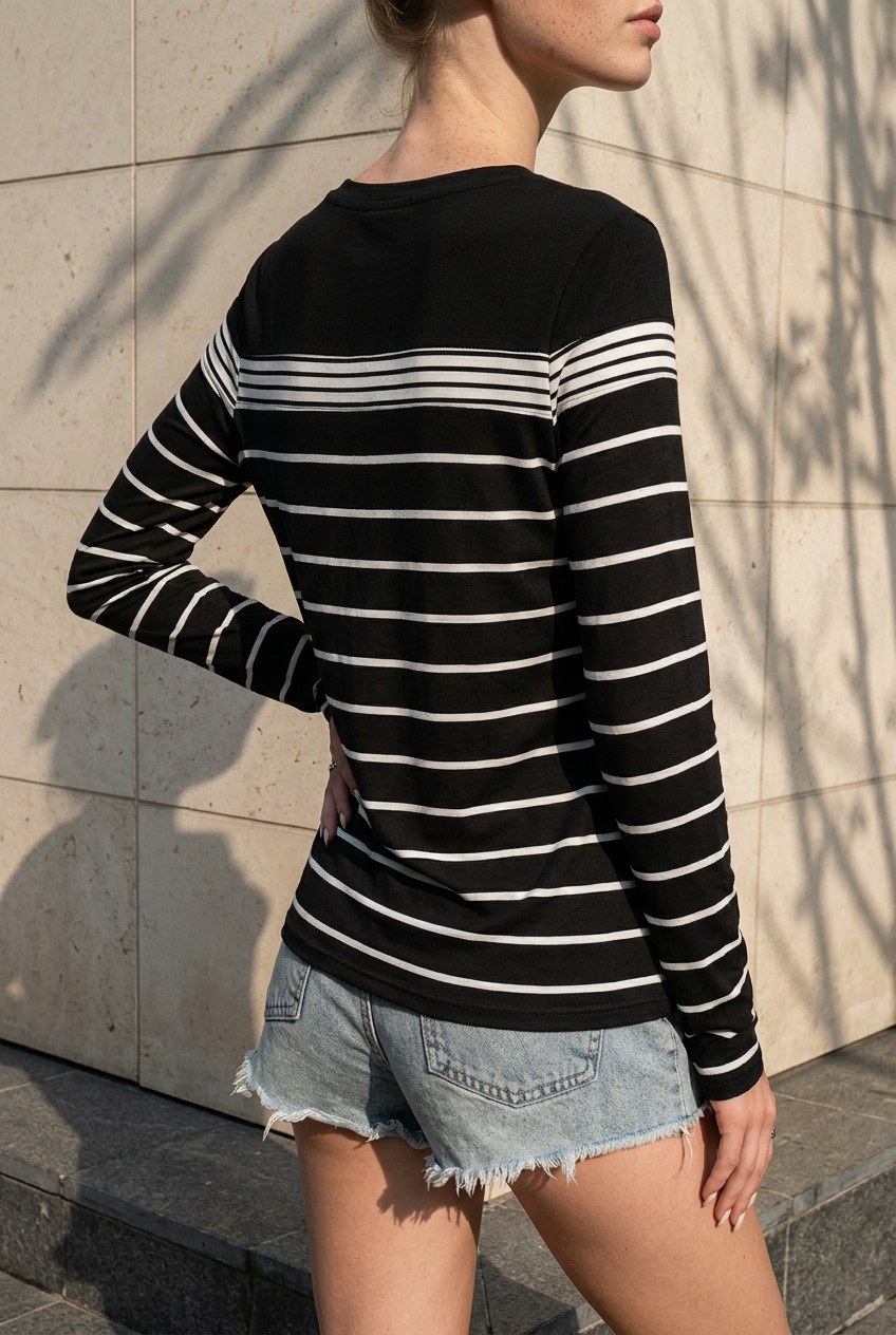 Camiseta Elegante de Rayas